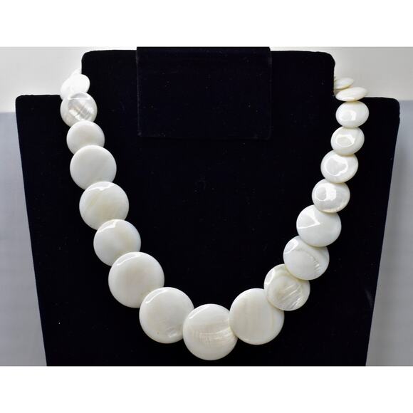 Mother of Pearl Jewelry - Antique Art Deco Mother Of Pearl Graduated Shell Coin Bead Necklace 20"